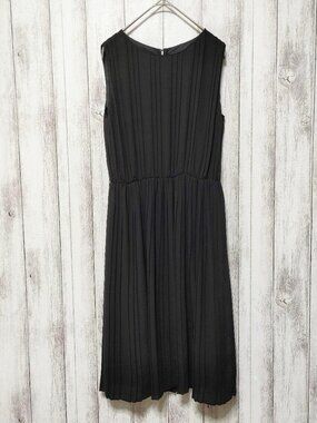 Nission Pleated Dress Size M Black